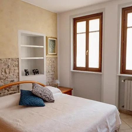 La Casa Nel Cortiletto Alba (Piedmont)