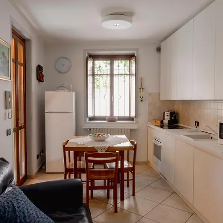 Apartment La Casa Nel Cortiletto Alba (Piedmont)